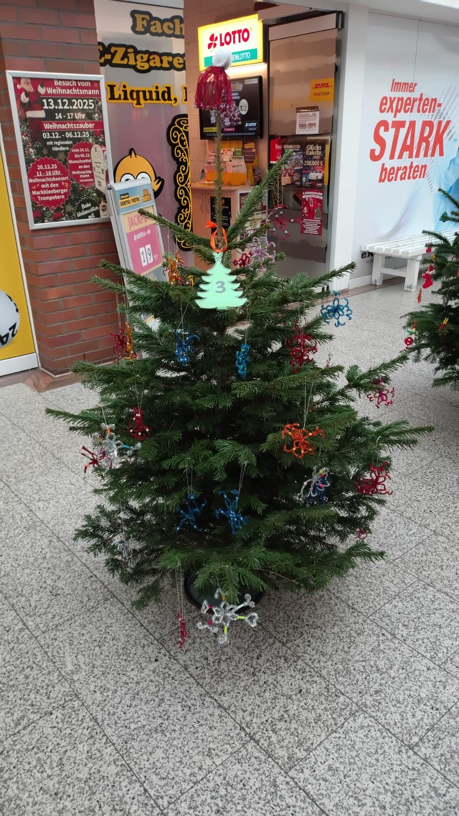 Baumschmück-Aktion Dezember 2025 – Foto 3