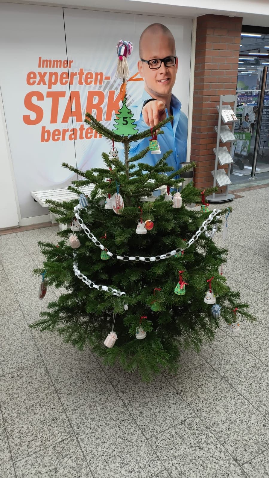 Baumschmück-Aktion Dezember 2025 – Foto 5